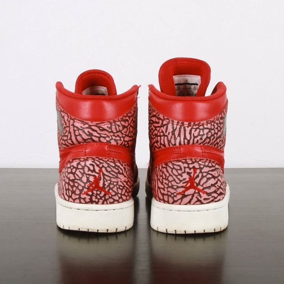 Authenticity Guaranteed NIKE Jordan 1 Retro Red Elephant Print Sneakers - Picture 15 of 15